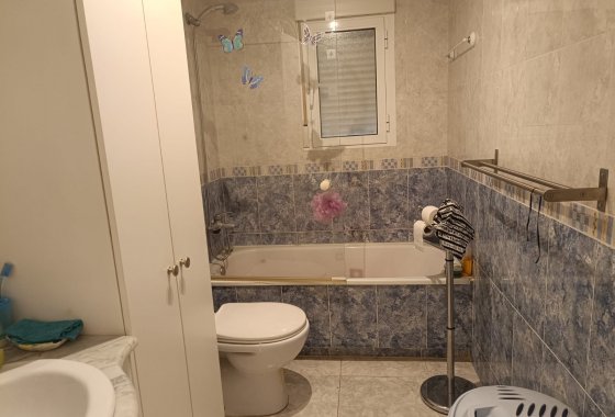 Resale - Apartment - Rafal