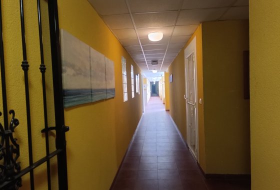 Resale - Apartment - Rafal