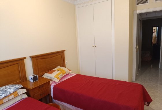 Resale - Apartment - Rafal