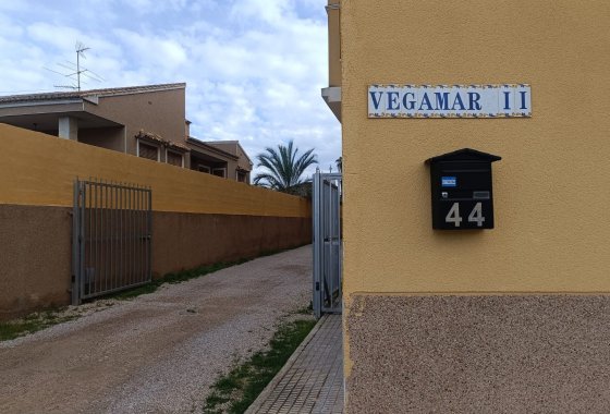 Resale - Apartment - Rafal