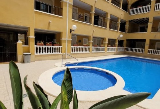 Resale - Apartment - Rafal