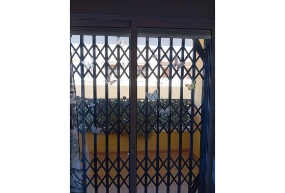 Resale - Apartment - Rafal