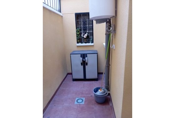 Resale - Apartment - Rafal