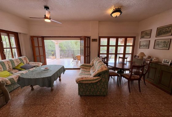 Resale - Villa - Sax