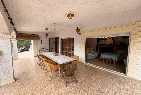 Resale - Villa - Sax