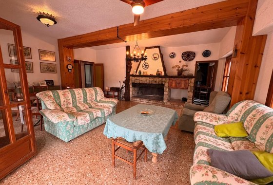 Resale - Villa - Sax