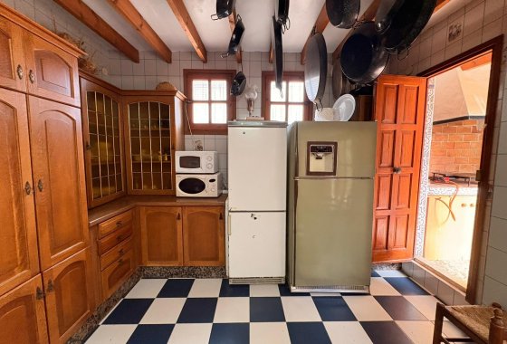 Resale - Villa - Sax