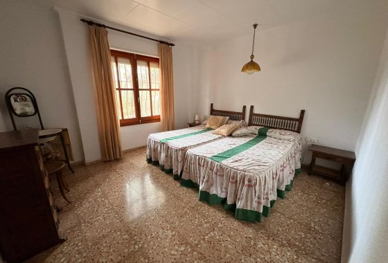 Resale - Villa - Sax