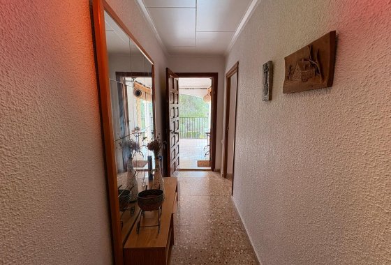 Resale - Villa - Sax