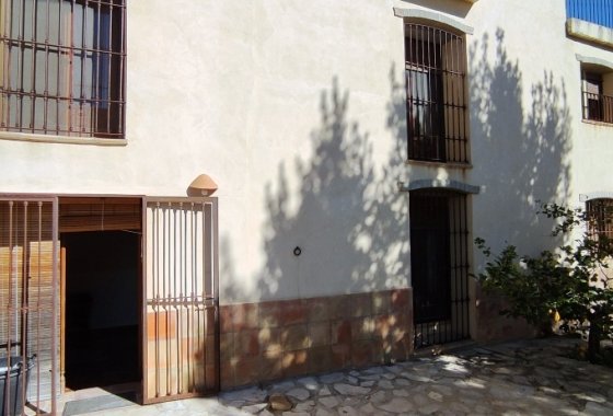 Resale - Country House - Planes