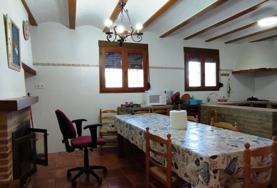 Resale - Country House - Planes