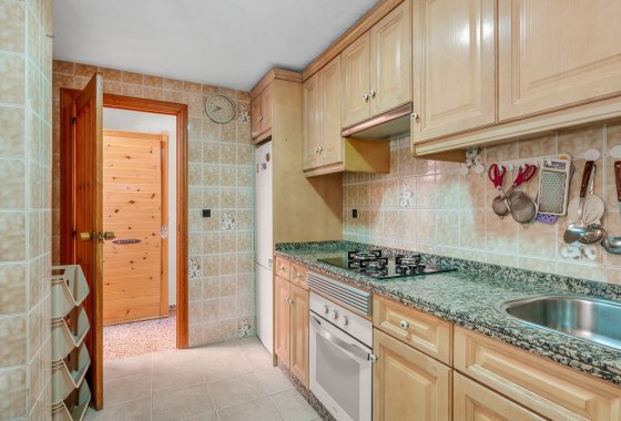 Resale - Apartment - Arenales del Sol - Segunda linea playa