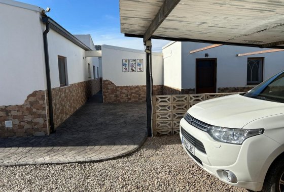 Resale - Villa - Villena