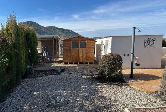 Resale - Villa - Villena