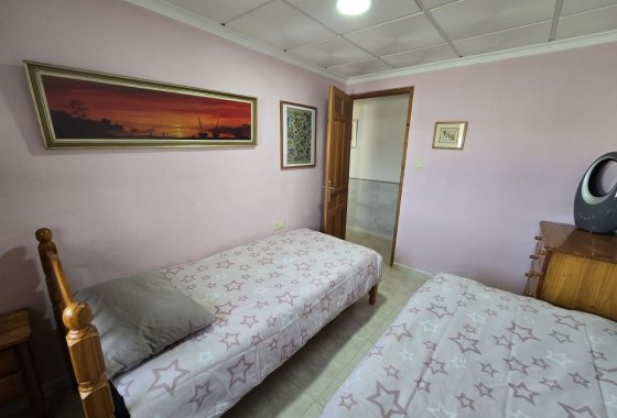 Resale - Villa - Villena