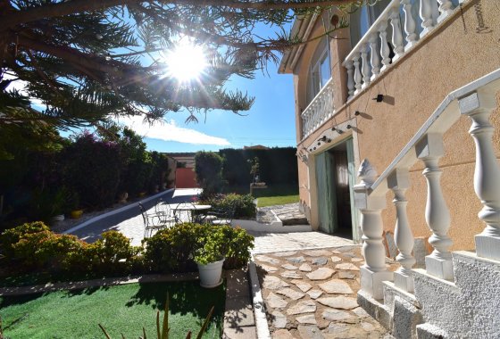 Resale - Villa - Orihuela Costa - Los Balcones