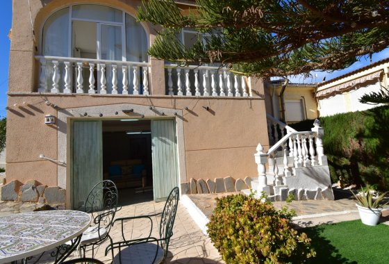 Resale - Villa - Orihuela Costa - Los Balcones