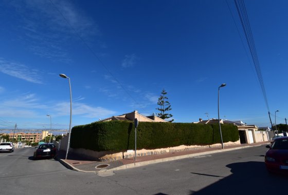 Resale - Villa - Orihuela Costa - Los Balcones