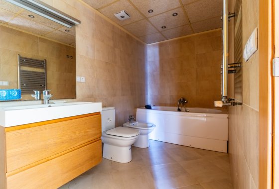 Wiederverkauf - Villa - Villamartín