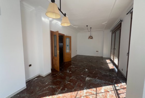 Reventa - Adosado - Sax