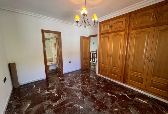 Reventa - Adosado - Sax