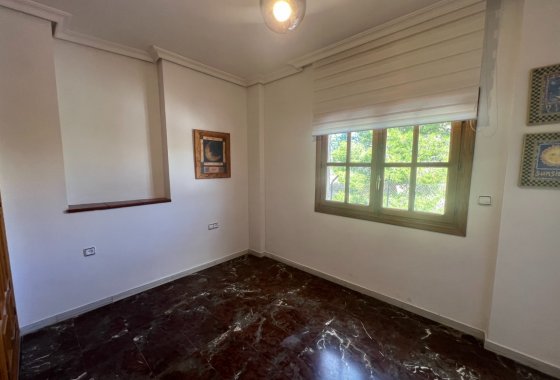 Reventa - Adosado - Sax