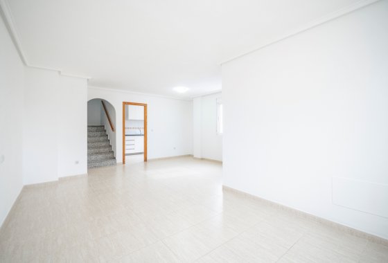 Resale - Townhouse - Ciudad Quesada