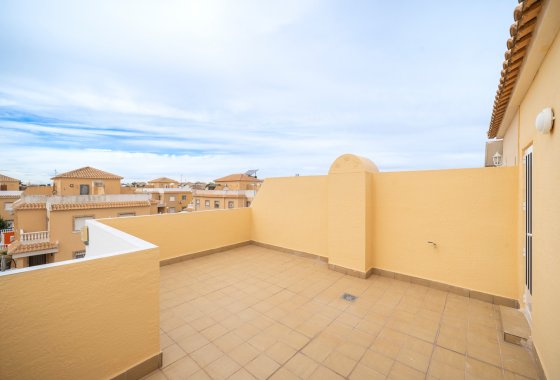 Resale - Townhouse - Ciudad Quesada