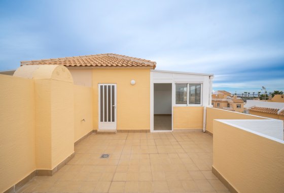 Resale - Townhouse - Ciudad Quesada