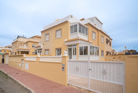 Resale - Townhouse - Ciudad Quesada