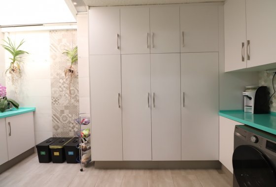 Wiederverkauf - Stadthaus - Redován - Redovan - Town