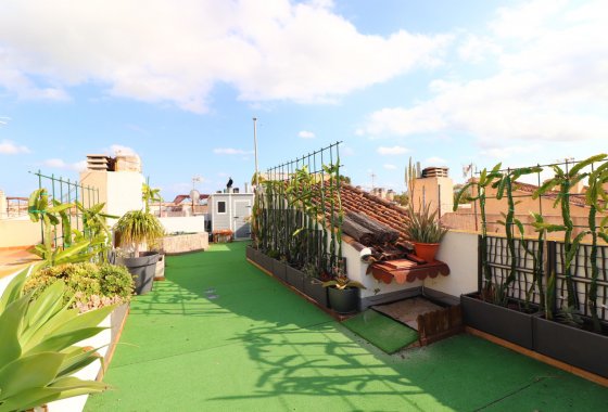 Wiederverkauf - Stadthaus - Redován - Redovan - Town