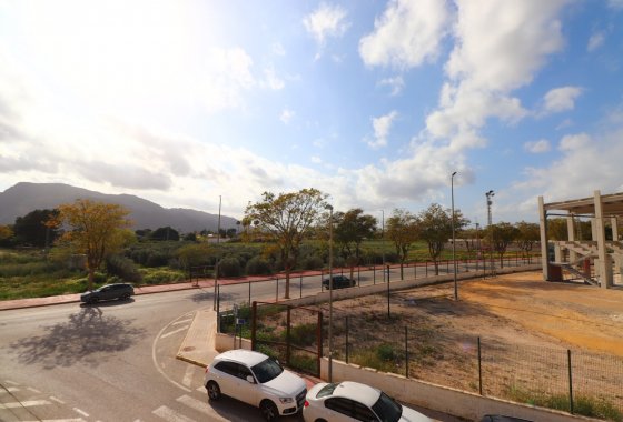 Wiederverkauf - Stadthaus - Redován - Redovan - Town