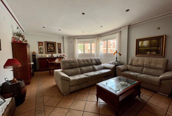 Reventa - Adosado - Sax