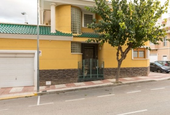 Reventa - Adosado - Sax